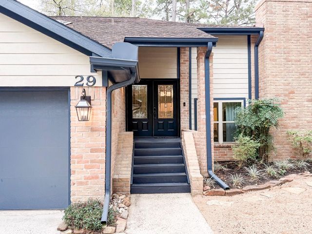 29 Pinewood Forest Court, The Woodlands, TX 77381