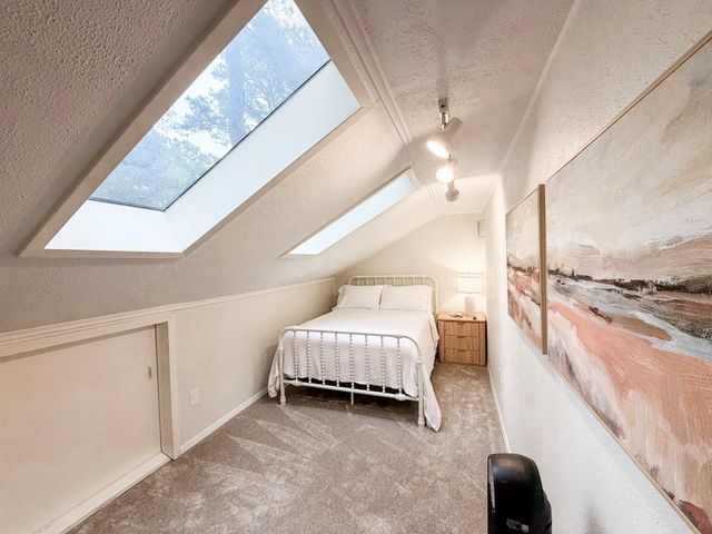 29 Pinewood Forest Court, The Woodlands, TX 77381