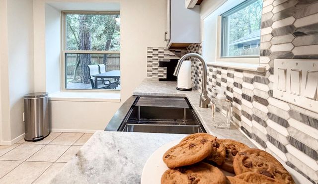 29 Pinewood Forest Court, The Woodlands, TX 77381