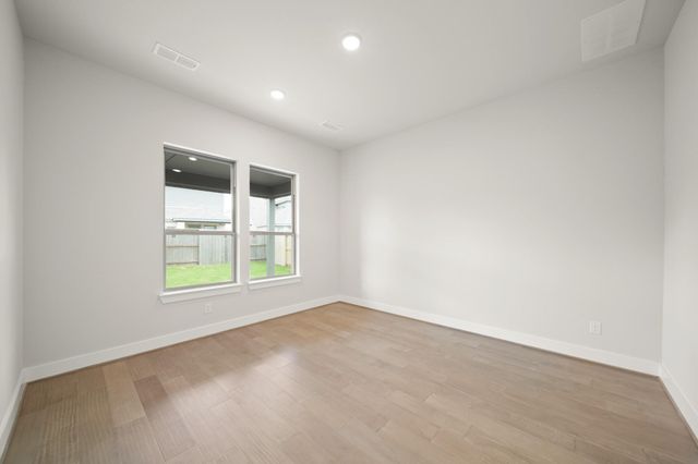 5203 Getty Lane, Iowa Colony, TX 77583