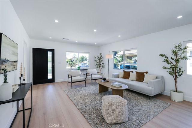 1746 W 38th Place, Los Angeles, CA 90062
