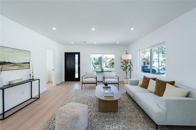 1746 W 38th Place, Los Angeles, CA 90062
