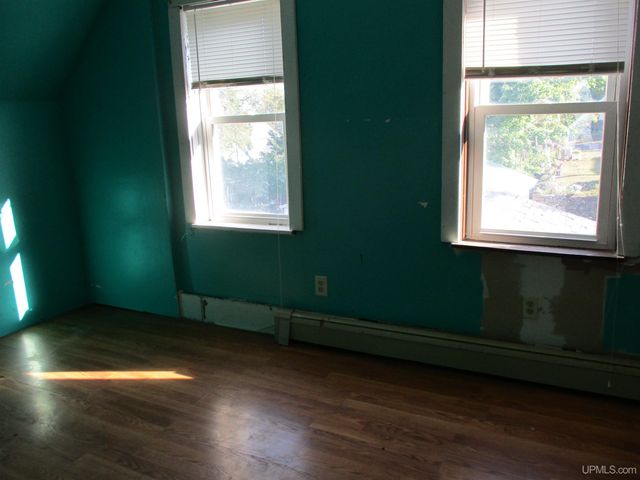 56430-56432 Middle Street, Calumet, MI 49913