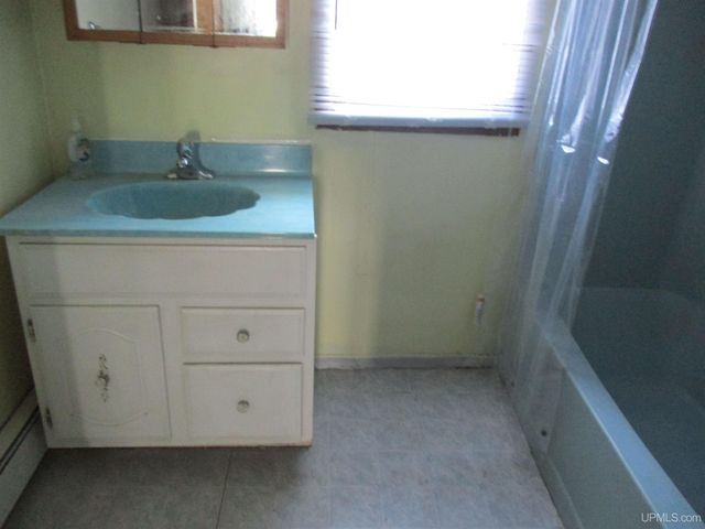 56430-56432 Middle Street, Calumet, MI 49913