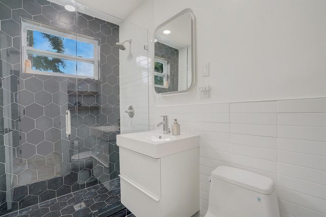 340 Summa Street, West Palm Beach, FL 33405