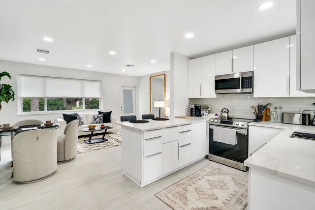 340 Summa Street, West Palm Beach, FL 33405