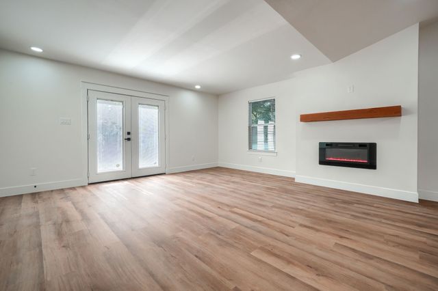 7009 Moss Rose Court, Fort Worth, TX 76137