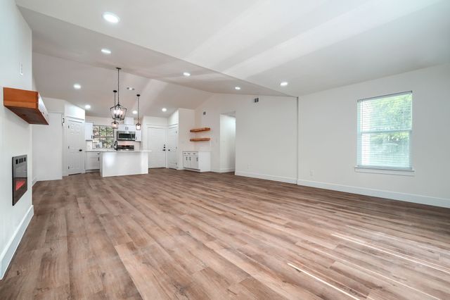 7009 Moss Rose Court, Fort Worth, TX 76137