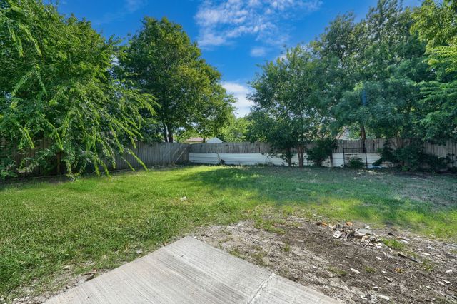 7009 Moss Rose Court, Fort Worth, TX 76137