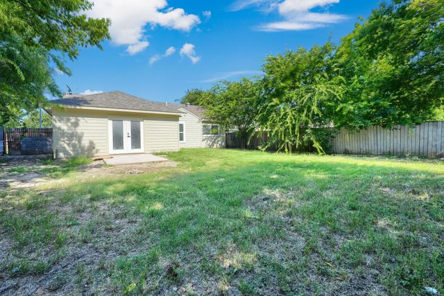7009 Moss Rose Court, Fort Worth, TX 76137