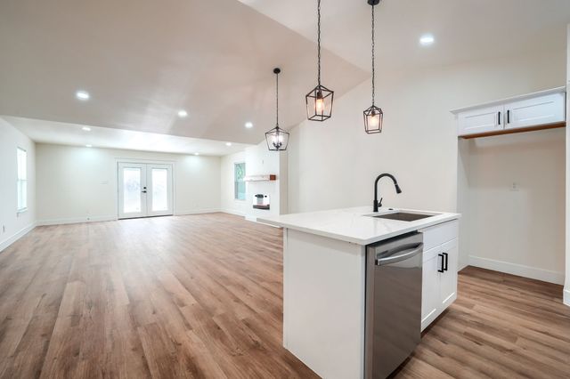 7009 Moss Rose Court, Fort Worth, TX 76137