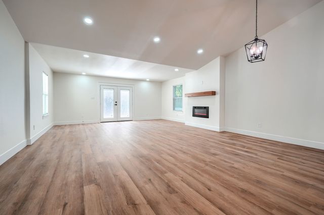 7009 Moss Rose Court, Fort Worth, TX 76137
