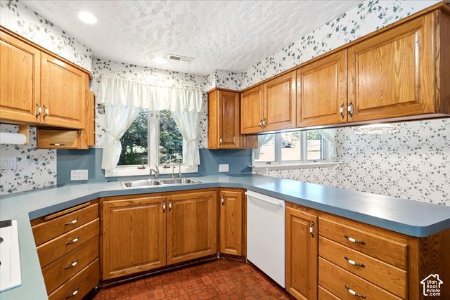 1879 E GENTILE ST, Layton, UT 84040