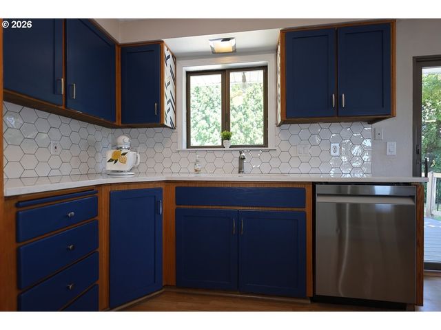 1185 Ne 27TH St, Gresham, OR 97030