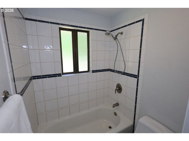 1185 Ne 27TH St, Gresham, OR 97030