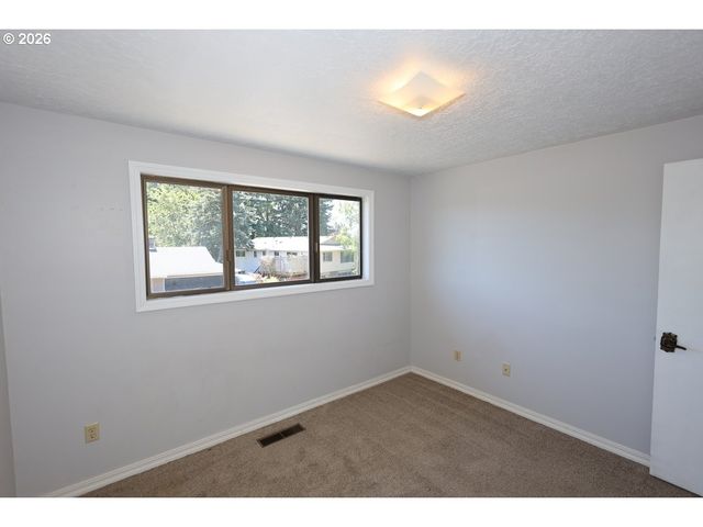 1185 Ne 27TH St, Gresham, OR 97030