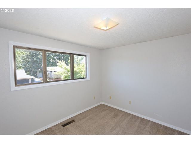 1185 Ne 27TH St, Gresham, OR 97030