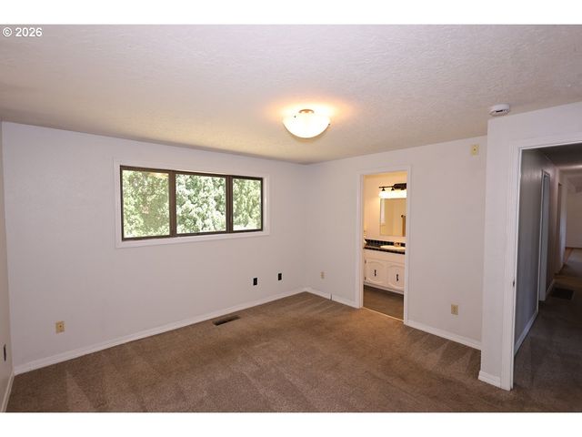 1185 Ne 27TH St, Gresham, OR 97030