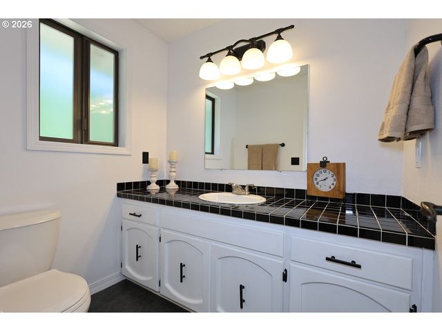 1185 Ne 27TH St, Gresham, OR 97030