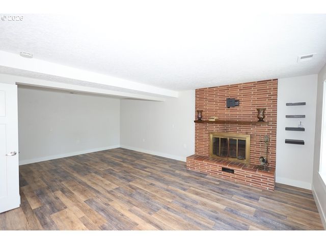 1185 Ne 27TH St, Gresham, OR 97030