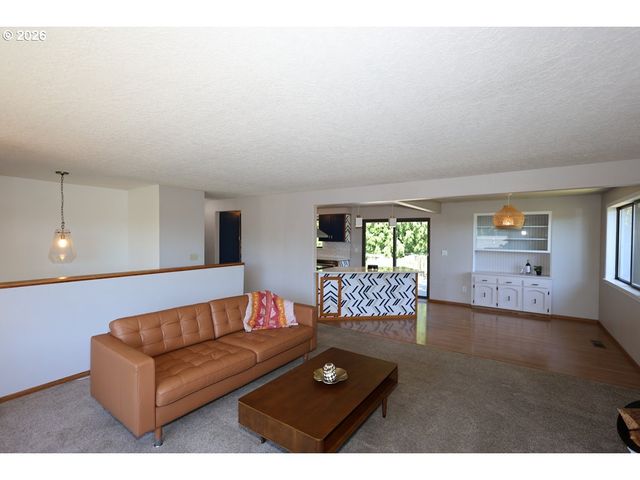 1185 Ne 27TH St, Gresham, OR 97030