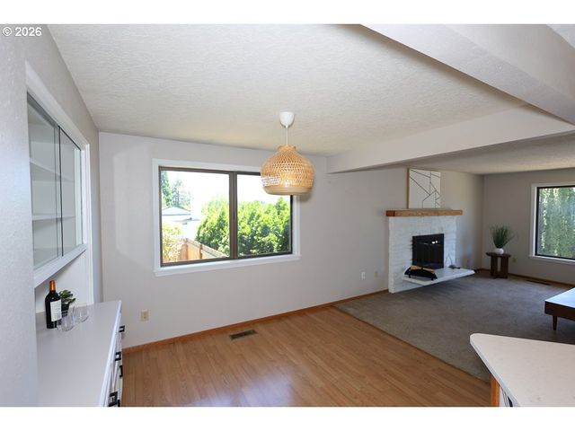 1185 Ne 27TH St, Gresham, OR 97030
