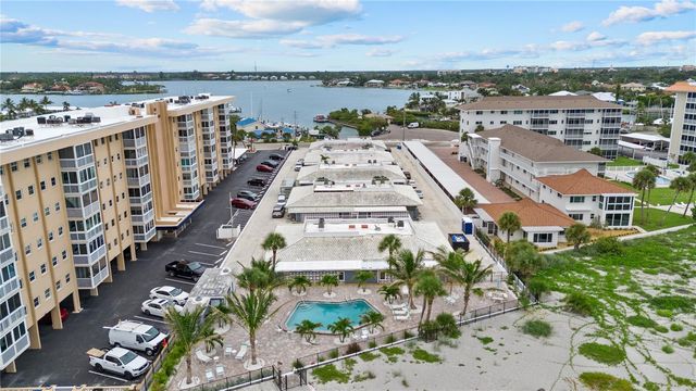 1205 TARPON CENTER DRIVE E2, Venice, FL 34285