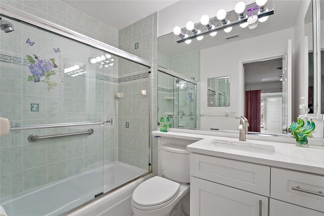 1205 TARPON CENTER DRIVE E2, Venice, FL 34285