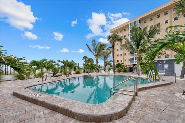 1205 TARPON CENTER DRIVE E2, Venice, FL 34285
