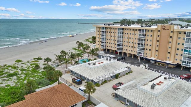 1205 TARPON CENTER DRIVE E2, Venice, FL 34285