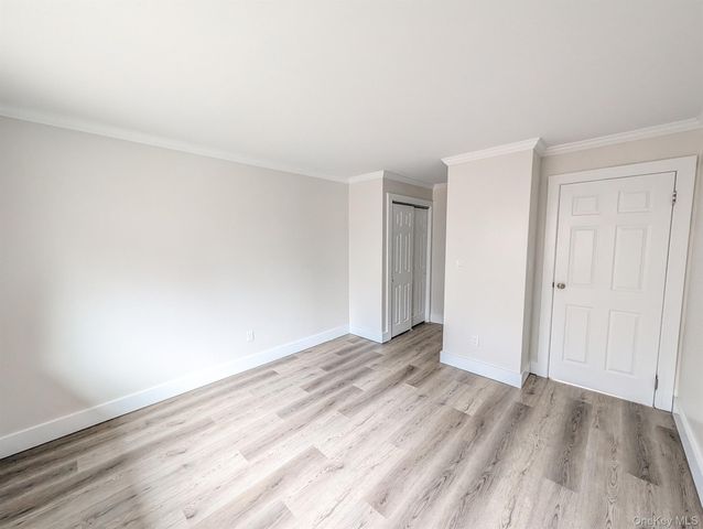 11 Amesworth Court, Middle Island, NY 11953