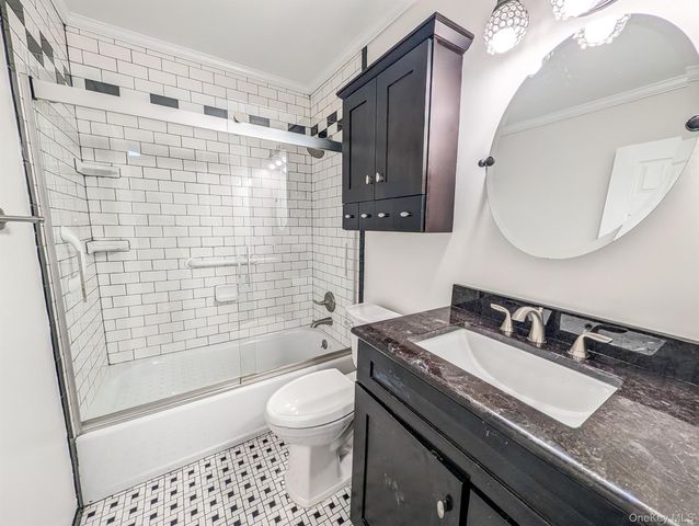 11 Amesworth Court, Middle Island, NY 11953