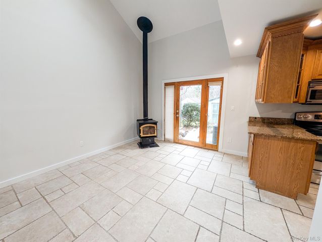 11 Amesworth Court, Middle Island, NY 11953