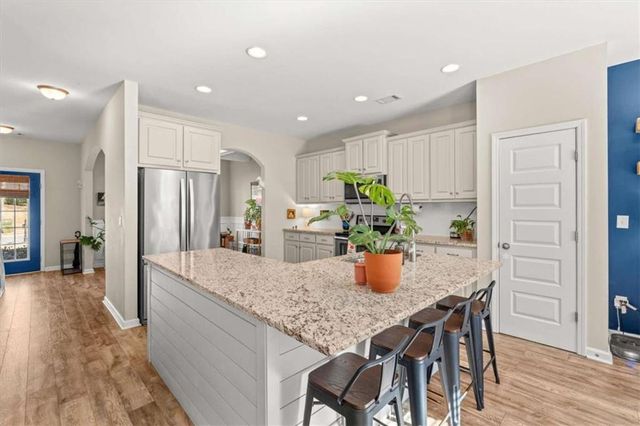 314 Wooded Glen Lane, Carrollton, GA 30117