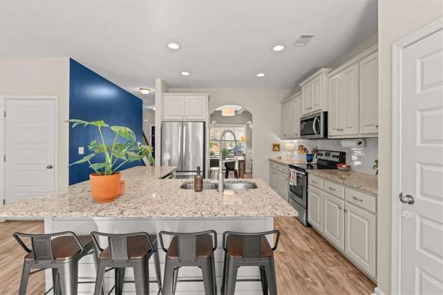 314 Wooded Glen Lane, Carrollton, GA 30117