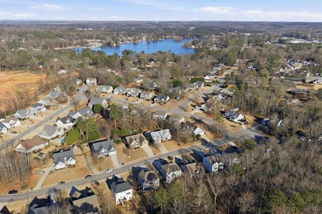 314 Wooded Glen Lane, Carrollton, GA 30117