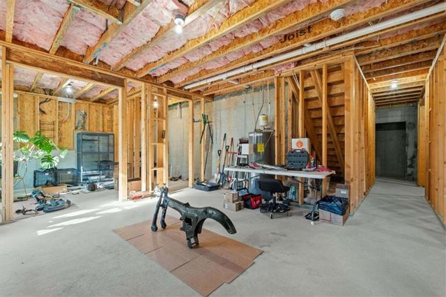 314 Wooded Glen Lane, Carrollton, GA 30117