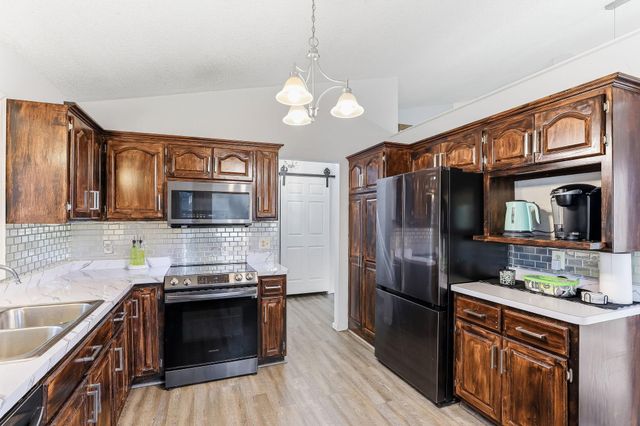 5647 144th Street W, Apple Valley, MN 55124