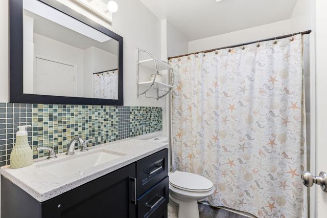 5647 144th Street W, Apple Valley, MN 55124