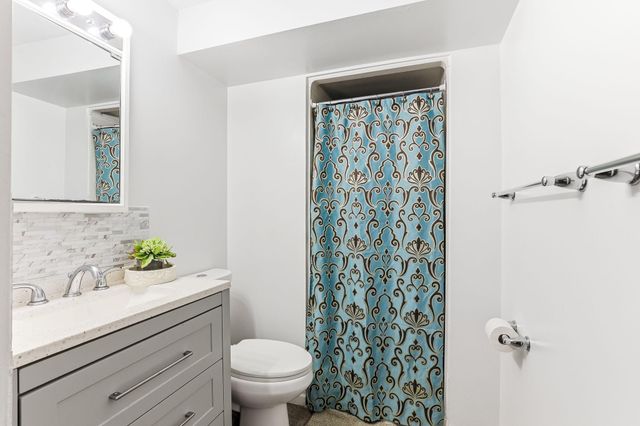 5647 144th Street W, Apple Valley, MN 55124