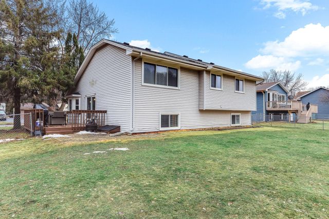 5647 144th Street W, Apple Valley, MN 55124