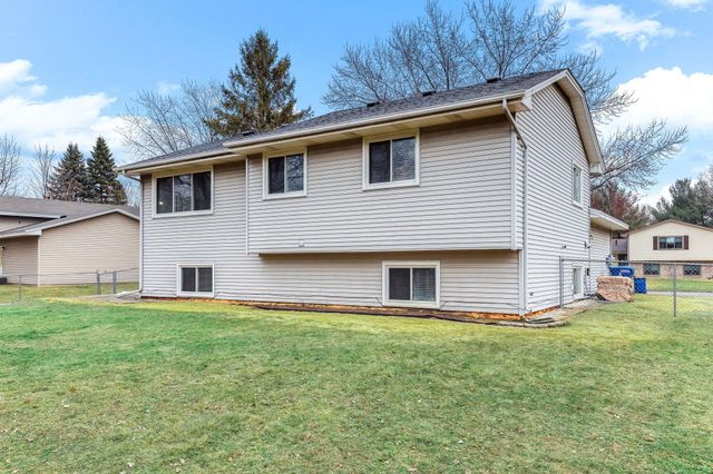 5647 144th Street W, Apple Valley, MN 55124