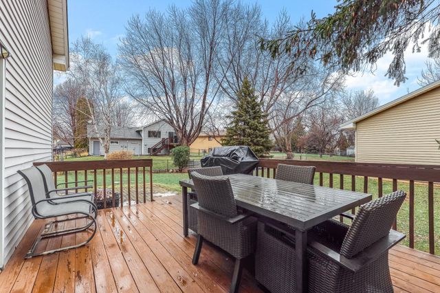 5647 144th Street W, Apple Valley, MN 55124