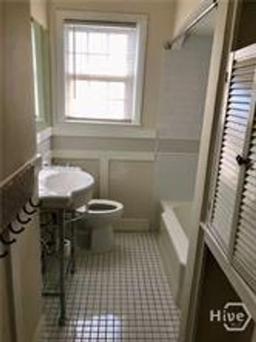 21 E 61st Street, Savannah, GA 31405