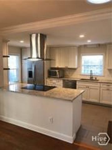 21 E 61st Street, Savannah, GA 31405