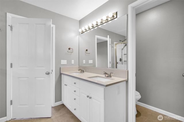 16761 Woodside Drive SE, Renton, WA 98058