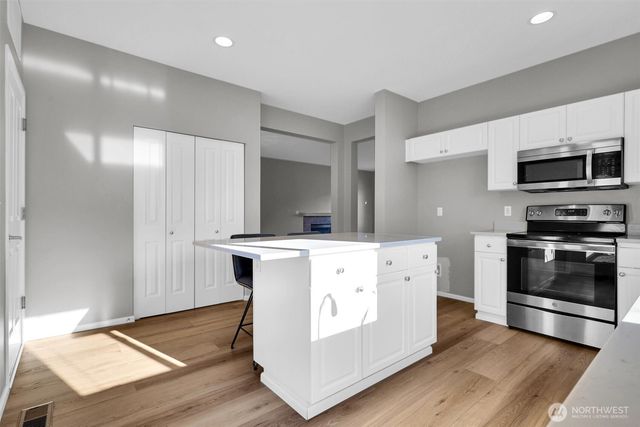 16761 Woodside Drive SE, Renton, WA 98058