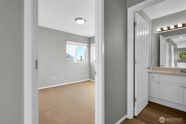 16761 Woodside Drive SE, Renton, WA 98058