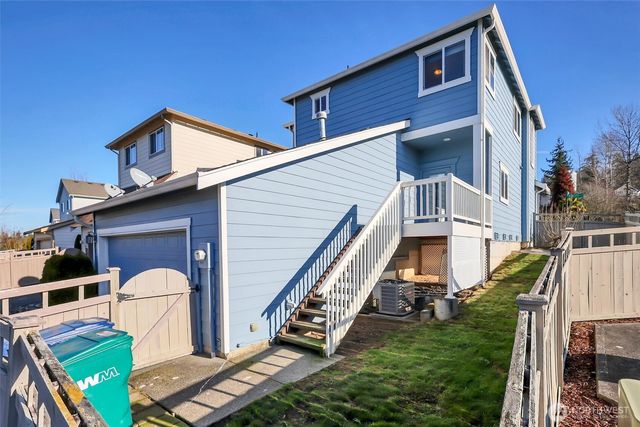 16761 Woodside Drive SE, Renton, WA 98058