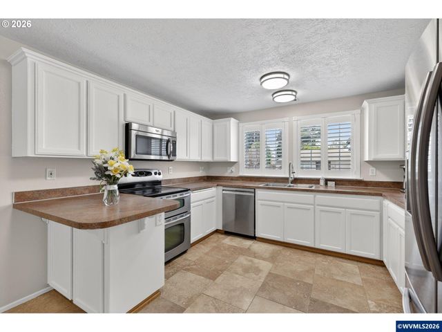 7465 Prairie Ct NE, Keizer, OR 97303